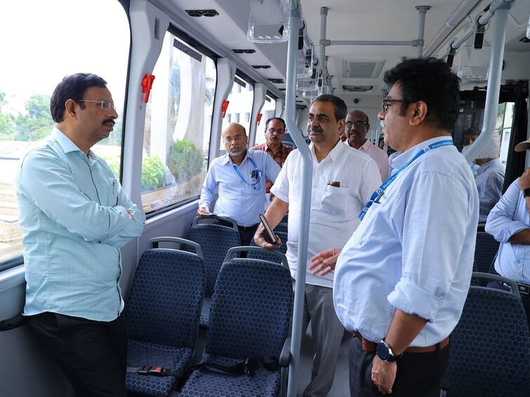 TSRTC To Soon Introduce AC Electric Buses In Hyderabad TSRTC: హైదరాబాద్ ప్రయాణికులకు గుడ్ న్యూస్ చెప్పిన టీఎస్ ఆర్టీసీ