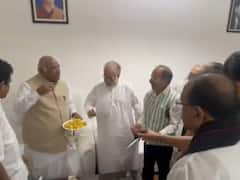 Kharge Feeds Sweets As INDIA Bloc Leaders Celebrate Rahul Gandhi's Return As MP: Watch