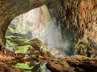 Weird News: ਇਹ ਹੈ ਦੁਨੀਆ ਦੀ ਸਭ ਤੋਂ ਵੱਡੀ ਤੇ ਲੱਖਾਂ ਸਾਲ ਪੁਰਾਣੀ ਗੁਫਾ, ਇੰਨੀ ਵੱਡੀ ਕਿ ਅੰਦਰ ਬਣ ਸਕਦੀ ਹੈ 40 ਮੰਜ਼ਿਲਾ ਇਮਾਰਤ