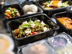 रेस्टोरेंट जिस 'काले डिब्बे' में परोसता है खाना, वो किसी जहर से कम नहीं, जानिए ये 'ब्लैक बॉक्स' क्यों खतरनाक?