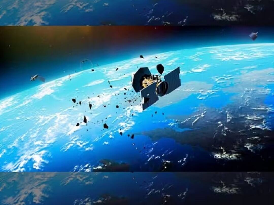 Traffic Jam In Space Delayed July Rocket Launch Says ISRO Chairman Traffic Jam In Space: ఇది విన్నారా! అంతరిక్షంలో ట్రాఫిక్ జామ్, ఆలస్యమైన ఇస్రో రాకెట్ ప్రయోగం