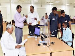 जनता दरबार में फरियादी की बात सुनकर जब चौंके CM नीतीश, बोले- 'नालंदा में यह सब हो रहा तब तो...'