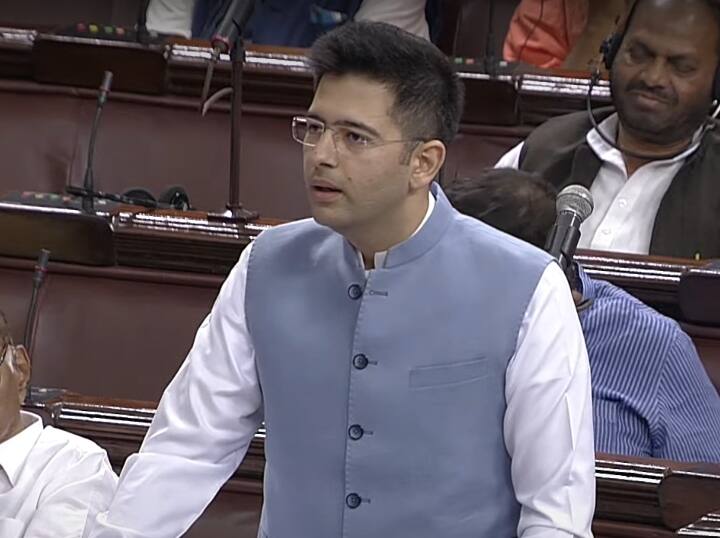 Delhi Ordinance Bill: विशेषाधिकार हनन के आरोपों पर AAP सांसद राघव चड्ढा बोले, 'मुझे चिंता नहीं, नोटिस मिलने पर जवाब दूंगा' Delhi Ordinance Bill: AAP MP Raghav Chadha on Privileges Committee Row over Service Bill Delhi Ordinance Bill: विशेषाधिकार हनन के आरोपों पर AAP सांसद राघव चड्ढा बोले, 'मुझे चिंता नहीं, नोटिस मिलने पर जवाब दूंगा'