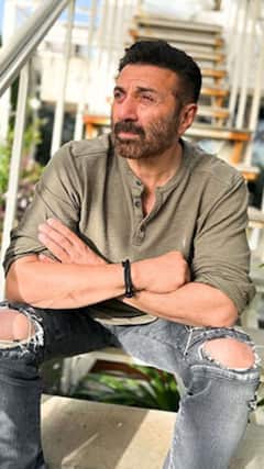 Dharmendra के Kissing Scene पर क्या रहा बेटे Sunny Deol का Reaction ? |Full Interview 930 pm