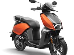 Best Range Electric Scooters: बार-बार पेट्रोल पंप पर जाने से छुटकारा दिला देंगे, ये इलेक्ट्रिक स्कूटर