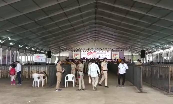 पुणे जिल्ह्यातील जेजुरी येथे (Jejuri Shasan Aplya Dari) होणाऱ्या शासन (Jejuri) आपल्या दारी कार्यक्रम पार पडणार आहे.