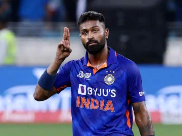India vs West Indies 2nd T20I Twitter reactions fans slam Hardik Pandya For Bizarre 'Chahal Move' In 2nd T20I 'What A Clown Captaincy': Fans Blast Hardik Pandya For Bizarre 'Chahal Move' In 2nd T20I