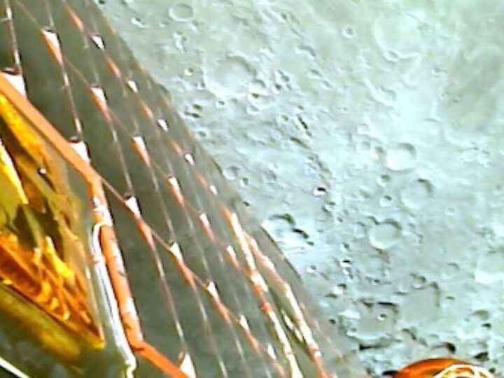 ISRO ने अंतरिक्ष यान को ट्रांसलूनर कक्षा में स्थापित कर दिया है. चंद्रयान-3 मिशन का मुख्य उद्देश्य लैंडर को चंद्रमा की धरती पर सुरक्षित उतारना है.