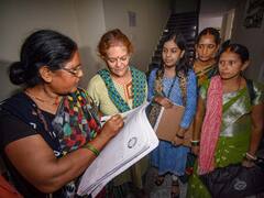 बिहार में जाति आधारित सर्वेक्षण मामले पर SC में सुनवाई टली, यथास्थिति बनाए रखने का आदेश देने से किया मना