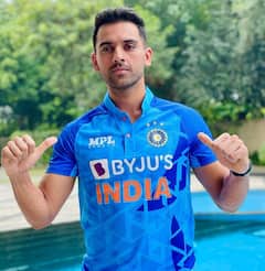 Deepak Chahar : சிஎஸ்கே அணியின் நட்சத்திர வீரர்  தீபக் சாஹரின் பிறந்தநாள் இன்று!