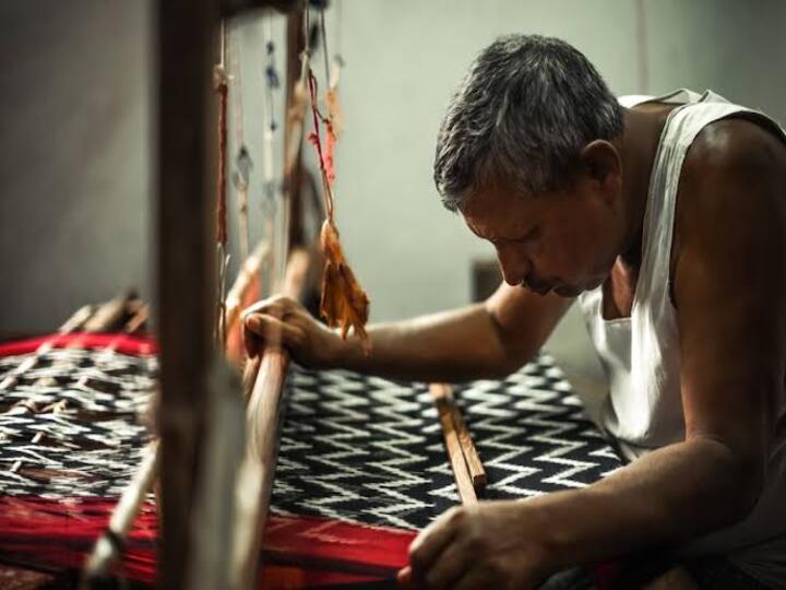 National Handloom Day: இன்று உலக கைத்தறி நெசவு தினம்… ஏன் கொண்டாட வேண்டும்? இந்த ஆண்டு கருப்பொருள் என்ன?