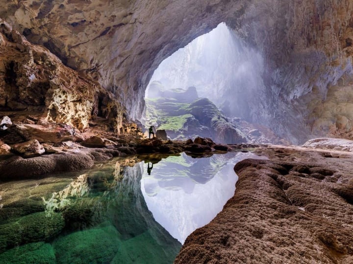 The worlds largest cave son doong cave is in Quang Binh province of Vietnam दुनिया की सबसे बड़ी गुफा, इसमें आसानी से बन जायेगी 35 मंजिल से भी ऊंची इमारत