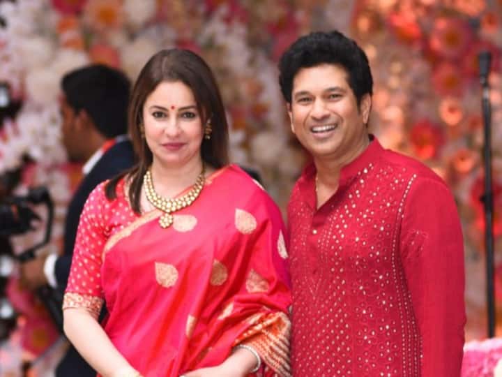 Sachin Tendukar Love Story: सचिन तेंदुलकर से 6 साल बड़ी हैं वाइफ अंजलि, जानिए दोनों की दिलचस्प लव स्टोरी Sachin Tendulkar And Anjali Tendulkar Love Story Here Know In details Sachin Tendukar Love Story: सचिन तेंदुलकर से 6 साल बड़ी हैं वाइफ अंजलि, जानिए दोनों की दिलचस्प लव स्टोरी
