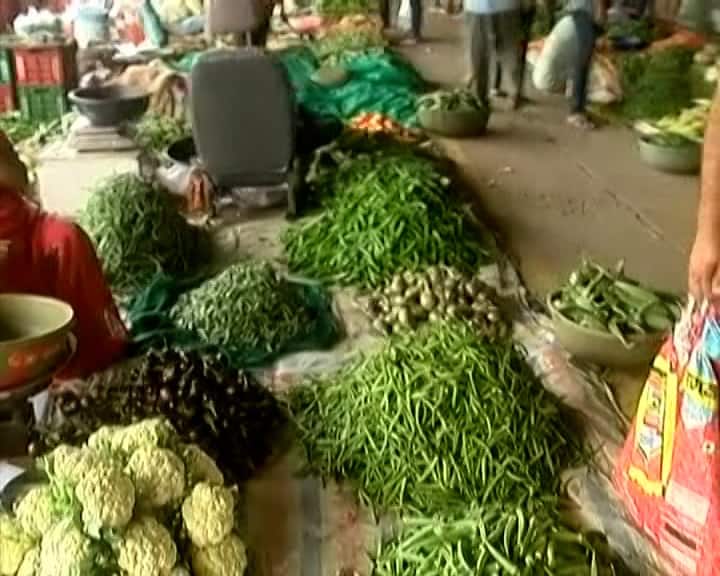 Rajkot, Price Drop: vegetable price cuts before festive season in rajkot and gujarat ગૃહિણીઓને રાહત, તહેવારોની સિઝન પહેલા શાકભાજીના ભાવ 10 થી 20 રૂપિયા ઘટ્યા, જાણો આજનો રેટ