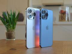 चीन में कूड़े की ढेर में मिले 24 लाख के 30 iPhone, भाई-बहन की जोड़ी ने पेश की ईमानदारी की मिसाल, पुलिस को लौटाया