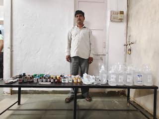 મહીસાગર જિલ્લાના કડાણા તાલુકાના આકલીયા ગામેથી બોગસ ડોક્ટર ઝડપાયો