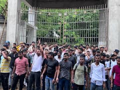 पटना यूनिवर्सिटी में हॉस्टल्स के नाम बदलने के निर्देश पर छात्रों का फूटा गुस्सा, प्रशासन के साथ हुई झड़प