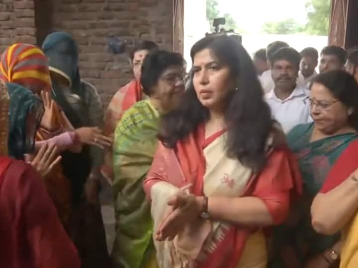 Rajasthan News BJP Women MP team met Bhilwara incident victim family made allegation on Congress Rajasthan: बीजेपी महिला सांसदों की टीम ने भीलवाड़ा घटना के पीड़ित परिवार से की मुलाकात, कांग्रेस पर लगाए ये आरोप