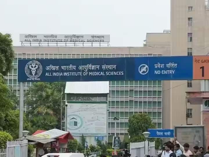 Good News: दिल्ली AIIMS में अब नहीं होगी मरीजों को परेशानी, जल्द ही नजदीकी मेट्रो स्टेशन तक चल सकती है फीडर बसें Delhi AIIMS director Write letter to DMRC feeder bus run from AIIMS to nearest metro station ANN Good News: दिल्ली AIIMS में अब नहीं होगी मरीजों को परेशानी, जल्द ही नजदीकी मेट्रो स्टेशन तक चल सकती है फीडर बसें