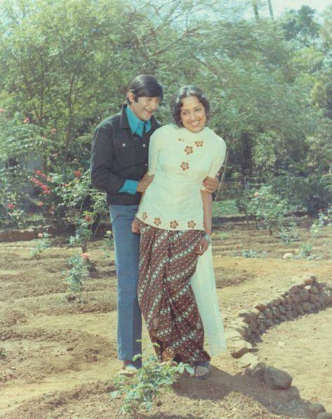 ਆਪਣੇ ਸ਼ਾਨਦਾਰ ਡਾਂਸ ਅਤੇ ਮਨਮੋਹਕ ਪ੍ਰਦਰਸ਼ਨ ਲਈ ਮਸ਼ਹੂਰ ਹੇਮਾ ਮਾਲਿਨੀ ਨੇ ਆਪਣੇ ਦੌਰ 'ਚ ਇੰਡਸਟਰੀ ਦੇ ਹਰ ਵੱਡੇ ਸਟਾਰ ਨਾਲ ਸਕ੍ਰੀਨ ਸ਼ੇਅਰ ਕੀਤੀ ਹੈ। ਧਰਮਿੰਦਰ ਨਾਲ ਉਨ੍ਹਾਂ ਦੀ ਜੋੜੀ ਨੂੰ ਦਰਸ਼ਕਾਂ ਨੇ ਕਾਫੀ ਪਸੰਦ ਕੀਤਾ ਅਤੇ ਬਾਅਦ 'ਚ ਦੋਵੇਂ ਅਸਲ ਜ਼ਿੰਦਗੀ ਦੀ ਜੋੜੀ ਬਣ ਗਏ। ਇਸ ਦੇ ਨਾਲ ਹੀ ਹੇਮਾ ਨੇ ਸੁਪਰਸਟਾਰ ਦੇਵ ਆਨੰਦ ਨਾਲ ਸਕ੍ਰੀਨ ਸ਼ੇਅਰ ਕੀਤੀ। ਅੱਜ ਅਸੀਂ ਤੁਹਾਨੂੰ ਦੇਵ ਆਨੰਦ ਨਾਲ ਜੁੜੀ ਹੇਮਾ ਦੀ ਇਕ ਦਿਲਚਸਪ ਕਹਾਣੀ ਦੱਸਦੇ ਹਾਂ।