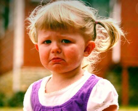 বইখাতা থেকে ইন্টারনেট, খেলাধুলো হোক বা আঁকার খাতা, শৈশব মানে যেমন শেখার প্রশস্ত সময়, তেমনই প্রত্যেক দিন নিত্যনতুন হরেকরকম কিছু জানা। তবে বহু ক্ষেত্রে প্রতিদিনের এই 'চাপ' শিশুমনকে বিপর্যস্ত করে ফেলতে পারে।