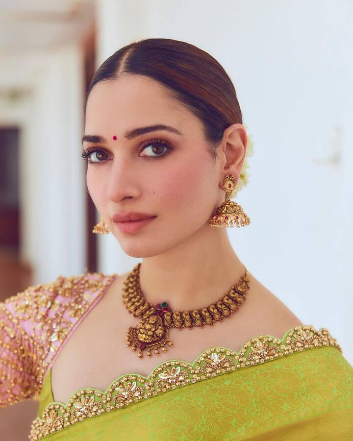 తమన్నా భాటియా అందమైన ఫోటోలు