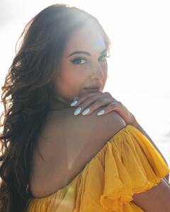 Sonakshi Sinha : ‘சின்னச் சின்ன நட்சத்திரம் பறிக்க வந்தேன்...’ லிங்கா நடிகை சோனாக்‌ஷியின் லேட்டஸ்ட் புகைப்படங்கள்!