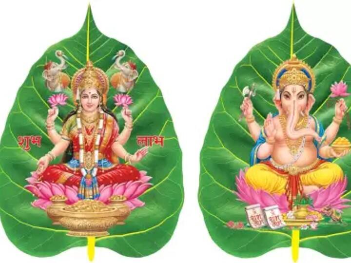 आर्थिक तंगी दूर नहीं हो रही या घर में पैसों की बचत नहीं हो पा रही तो मां लक्ष्मी के सामने रोजाना सात मुखी यानी सात बत्तियों वालों घी का दीपक लगाएं और महालक्ष्मी के मंत्रों का जाप करें. इससे धन आगमन के रास्ते खुलते हैं.