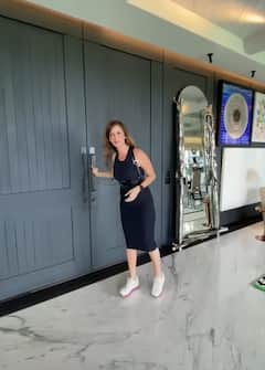 तलाक के बाद ठाठ बाट से रहती हैं Hrithik Roshan की Ex वाइफ, अंदर से जन्नत से कम नहीं लगता Sussanne Khan का घर