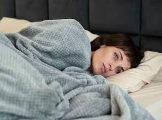 Drinking Water: ਰਾਤ ਨੂੰ ਸੌਣ ਵੇਲੇ ਤੁਹਾਨੂੰ ਵੀ ਅਚਾਨਕ ਲੱਗਦੀ ਠੰਡ ਜਾਂ ਗਰਮੀ, ਤਾਂ ਜਾਣ ਲਓ ਕਾਰਨ...ਰਿਸਰਚ 'ਚ ਹੋਇਆ ਖੁਲਾਸਾ