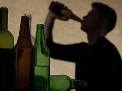 మందు బాబుకు సూపర్ న్యూస్, ఫ్రీగా ఇంటి వద్దకే టాక్సీ