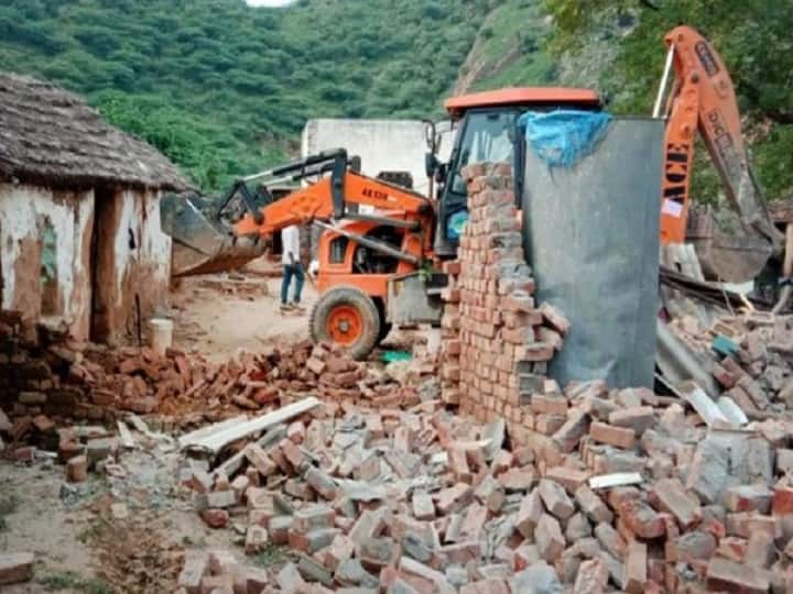 Punjab and Haryana High Court On Nuh Gurugram Demolitions asks whether Buildings brought down as exercise of ethnic cleansing Ethnic Cleansing: இன அழிப்பில் ஈடுபடுகிறதா அரசு? இஸ்லாமியர்களின் வீடு இடிக்கப்பட்டதற்கு எதிராக கொந்தளித்த ஹரியானா உயர் நீதிமன்றம்