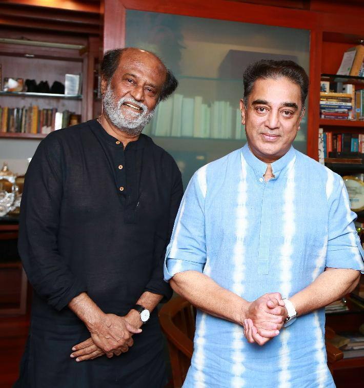 எம்.ஜி.ஆர், சிவாஜிக்கு பின் அடுத்த தலைமுறை சினிமாவை ஆள ரஜினிகாந்த், கமல் ஆகிய இரு நடிகர்கள் என்ட்ரி கொடுத்தனர். பாலசந்தரால் அறிமுகப்படுத்தப்பட்ட இருவரும் சேர்ந்து பல படங்களில் நடித்து வந்தனர். பின், மாஸும் கிளாஸும் அவரவர் திசைகளை நோக்கி சென்றனர்.