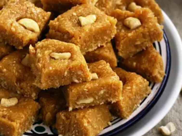 Tasty coconut milk halwa recipe procedure know how to cook Cocount Milk Halwa: சுவையான தேங்காய் பால் ஹல்வா... அசத்தலாக செய்வது ரொம்ப சிம்பிள்..!