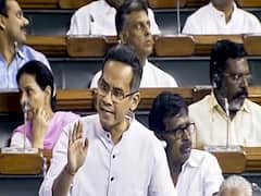 பிரதமர் மோடி மௌனமாக இருப்பதற்கு மூன்று காரணங்கள்: நாடாளுமன்றத்தில் வெளுத்து வாங்கிய காங்கிரஸ் எம்.பி!
