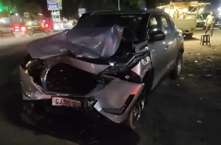 Another accident occurred in Ahmedabad, a car running at a speed of 100 hit three cars અમદાવાદમાં સર્જાયો વધુ એક અકસ્માત, 100ની સ્પીડે દોડતી કારે ત્રણ કારને મારી ટક્કર