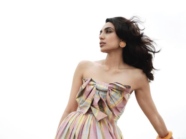 Sobhita Dhulipala will soon be seen in Made In Heaven Season 2. The actor who has been promoting the show shared pictures in a printed dress; see