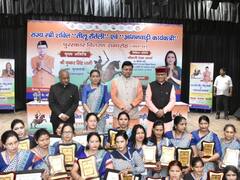 देहरादून: 14 महिलाओं को मिला तीलू रौतेली पुरुस्कार, 35 को आंगनबाड़ी कार्यकर्ता सम्मान, जानिए क्या हुआ एलान