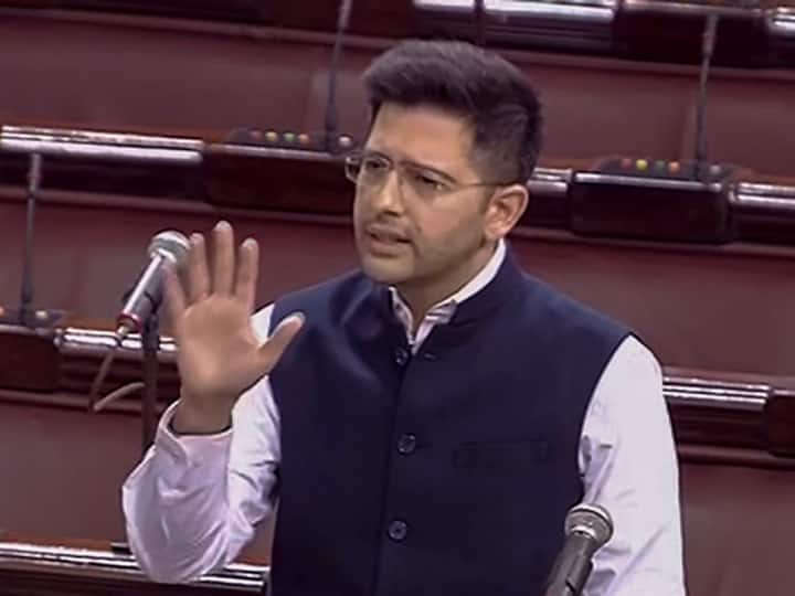 सुधांशु त्रिवेदी समेत 5 सांसदों ने राघव चड्ढा के खिलाफ दिया विशेषाधिकार हनन का नोटिस