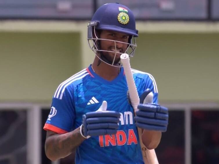 Tilak Varma scores fastest hundred T20i against top 10 teams centurion Ind vd Sa T20 Tilak Varma: மாடர்ன் டே ரெய்னாவின் புது சாதனை..  தட்டித்தூக்கிய திலக் வர்மா
