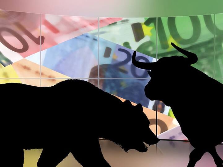 Stock market live updates Sensex, Nifty trade flat PSU bank up on 8 august 2023 Sensex Today: చైనా డేటా భయం! ఫ్లాట్‌గా ట్రేడవుతున్న స్టాక్‌ మార్కెట్లు