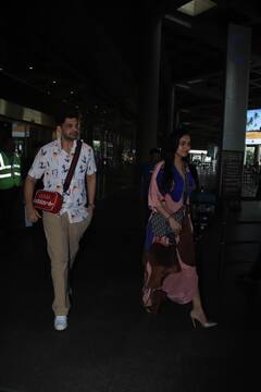 Tejasswi Karan Photos: दुबई से वापस लौटे लवबर्ड तेजस्वी प्रकाश और करण कुंद्रा, स्टाइलिश लुक में एयरपोर्ट पर हुए स्पॉट