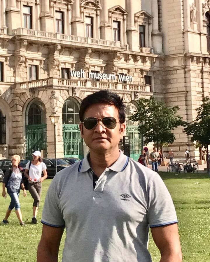 फिल्म में टीचर की भूमिका निभा रहे एक्टर हेमंत चौधरी ने सेक्स एजुकेशन पर बात करते हुए कहा कि 'ये अभी समाज में एक टैबू है.लेकिन हमें इसे स्वीकार करना होगा. सेक्स सच्चाई है'.