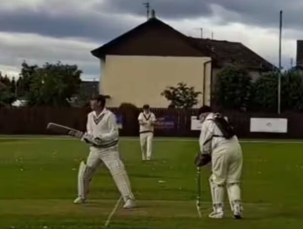 83-year-old-former-domestic-scottish-player-alex-steele-play-with-oxygen-cylinder-on-his-back-wicketkeeping-watch-viral-video Watch: ਆਖਿਰ ਪਿੱਠ 'ਤੇ ਆਕਸੀਜਨ ਸਿਲੰਡਰ ਬੰਨ੍ਹ ਕੇ ਖੇਡਣ ਲਈ ਕਿਉਂ ਮਜਬੂਰ ਹੋਇਆ ਇਹ ਖਿਡਾਰੀ, ਵੇਖੇ ਵੀਡੀਓ