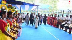 World Tribal Day 2023: আদিবাসী দিবসে অংশ নিলেন নাচে, নিজে হাতে মাদল বাজালেন মমতা