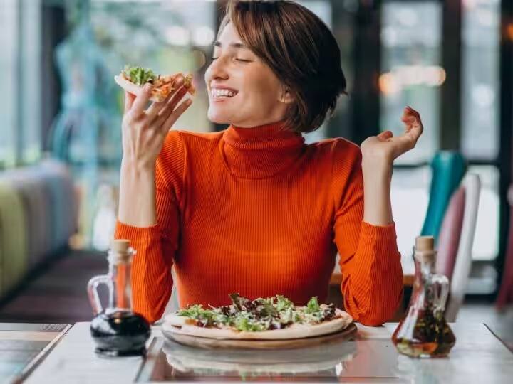 6-foods-that-may-weaken-your-immune-system marathi news Health Tips : 'या' गोष्टी तुमची प्रतिकारशक्ती कमकुवत करतात; आजपासूनच आहारातून दूर करा