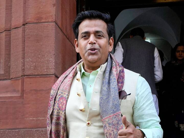 Gorakhpur bjp mp ravi kishan targetted opposition alliance india UP Politics: 'हे घमंडिया.. छोड़ो इंडिया', BJP सांसद रविकिशन ने साधा विपक्षी दलों के गठबंधन पर निशाना