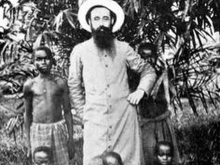 लियोपोल्ड II  को आधुनिक विश्व इतिहास का सबसे भयानक पीड़ा देने वाला नस्लवादी नरसंहारक कहा जाता है.