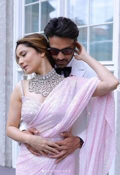 Ankita Lokhande: ਪਤੀ ਵਿੱਕੀ ਜੈਨ ਨਾਲ ਰੋਮਾਂਟਿਕ ਹੋਈ ਅੰਕਿਤਾ ਲੋਖੰਡੇ, ਪਿੰਕ ਸਾੜੀ 'ਚ ਦਿਖੀ ਬੇੱਹਦ ਖੂਬਸੂਰਤ