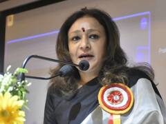 स्मृति ईरानी ने लगाया राहुल गांधी पर 'फ्लाइंग किस' देने का आरोप, आराधना मिश्रा ने पूछ लिया ये सवाल